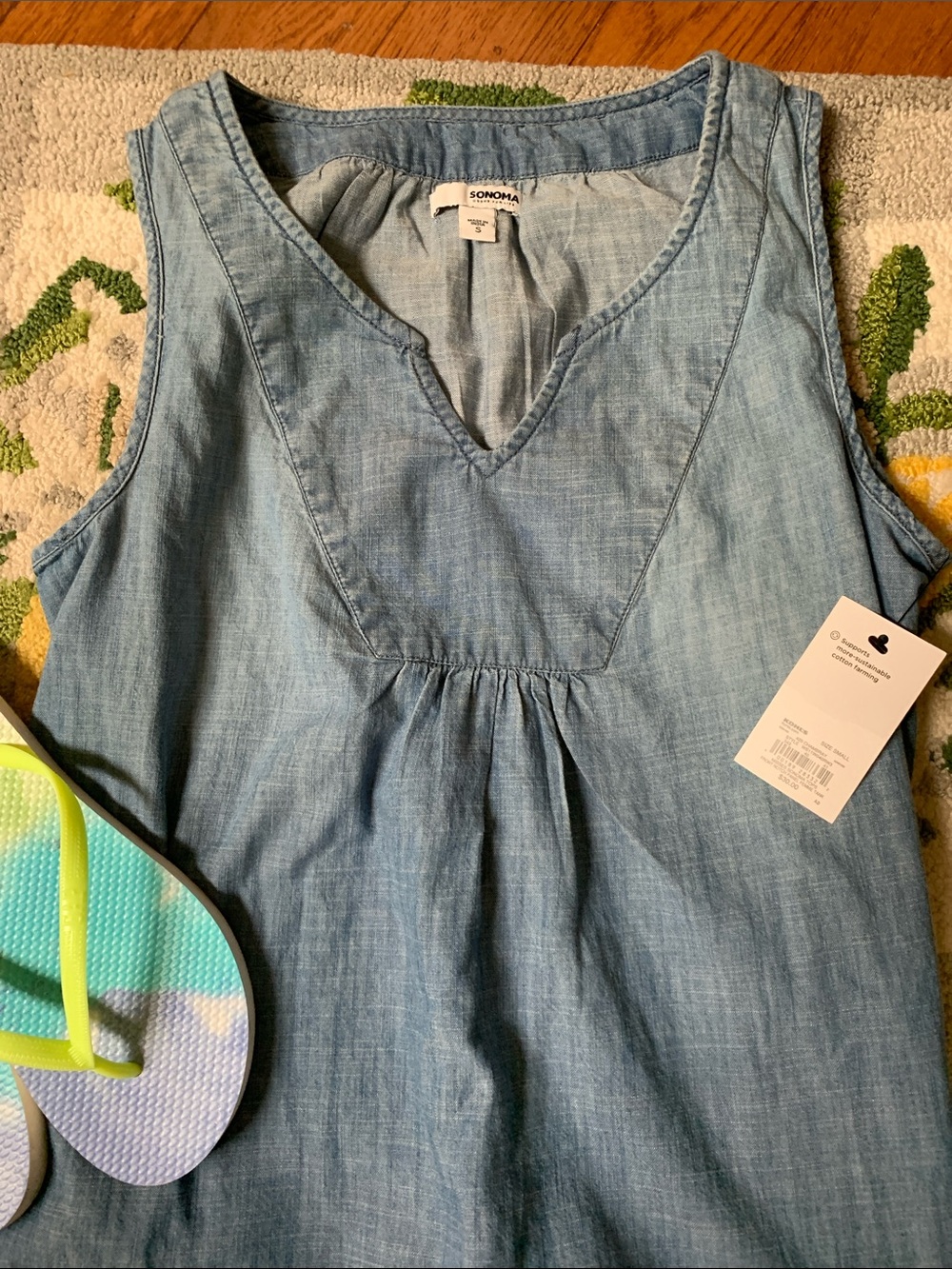 Sonoma Light Wash Blue Chambray Sleeveless V-Neck Top